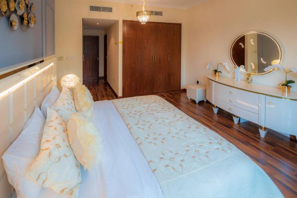 First Class 2Br With Full Burj Khalifa And Fountain View Dubai Esterno foto